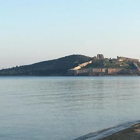 Isalos Suites Néa Péramos Esterno foto